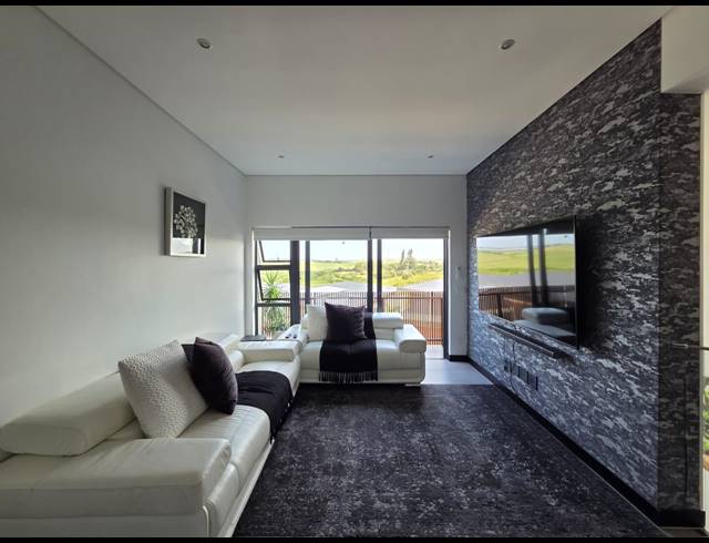2 BEDROOM APARTMENT FOR SALE IN PALM LAKES ESTATE